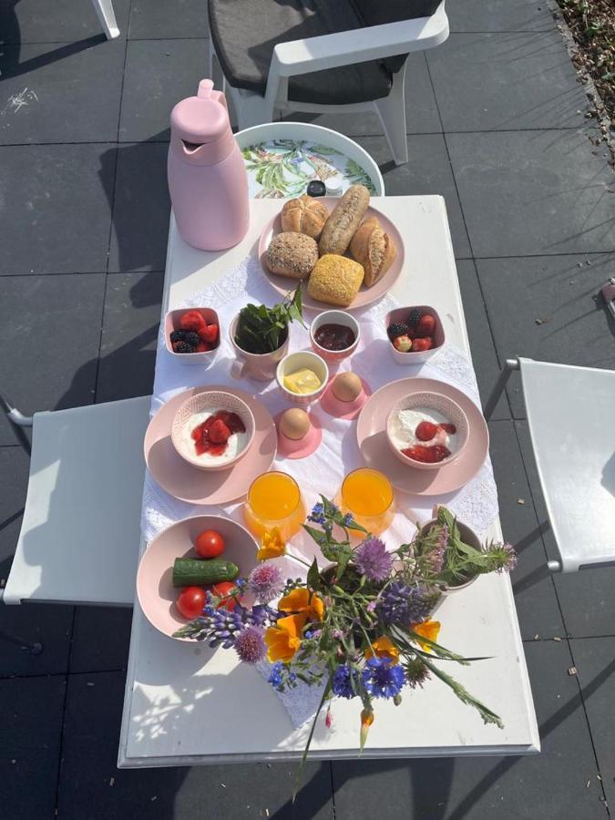 Bed and Breakfast De Tulp Noordgouwe Экстерьер фото